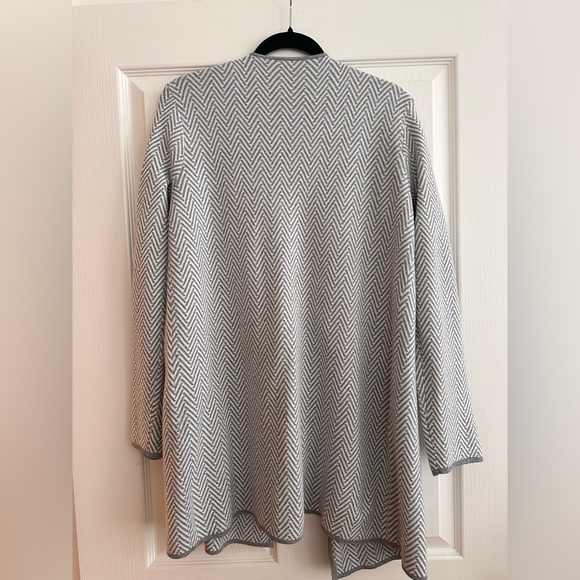 Vince Camuto Herringbone Cardigan Size L - Picture 4 of 6